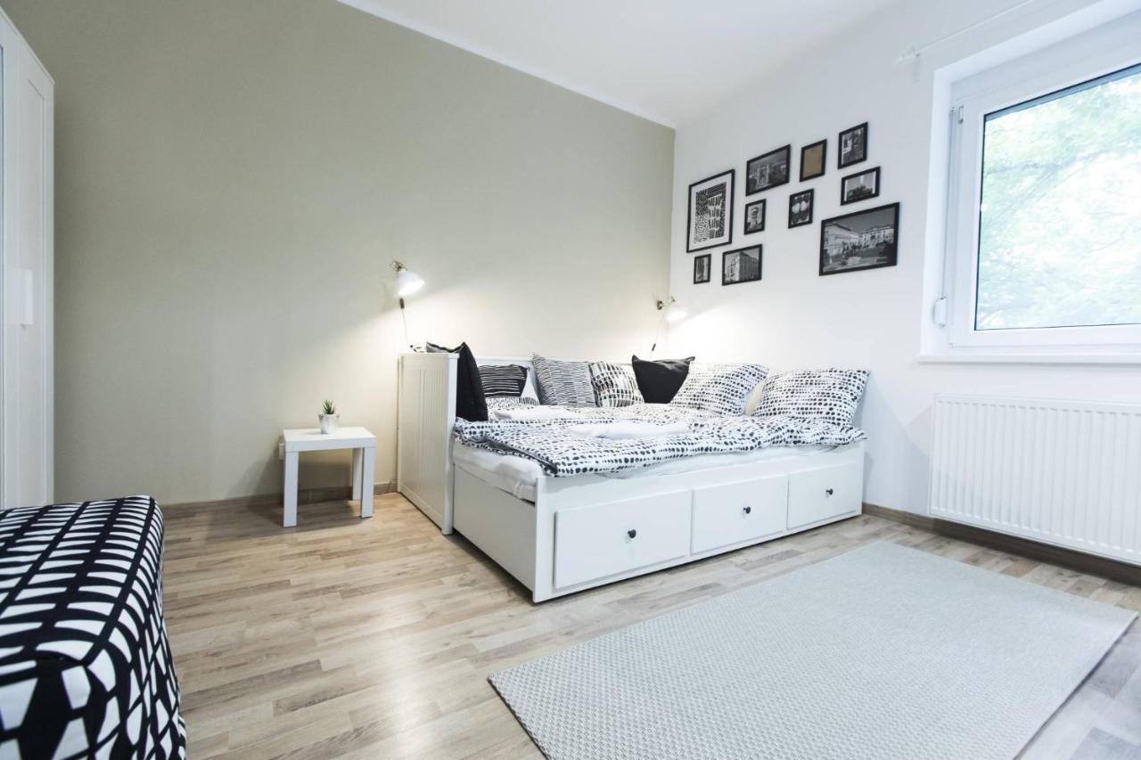 Aqua Stellar Apartment Сегед Екстериор снимка